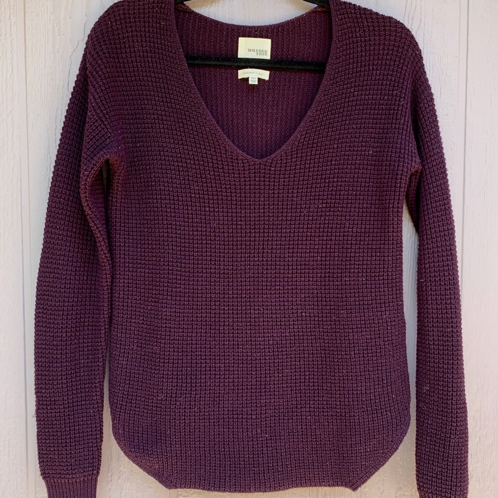 Aritzia Sweater in Burgundy Size XXS